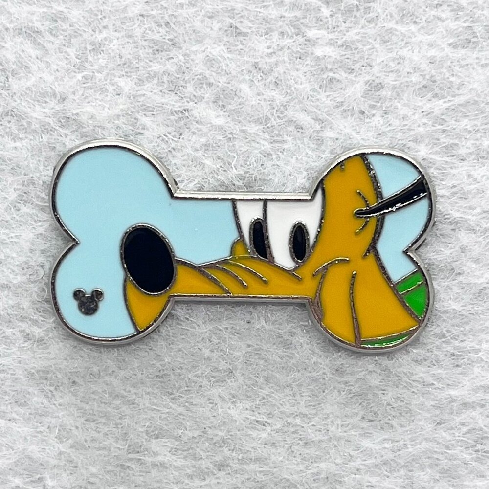 🔮 5/$25 Disney Pluto Bone Pin